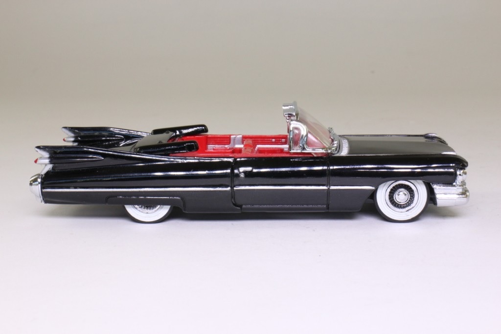 Matchbox Collectibles DYG05; 1959 Cadillac Coupe DeVille